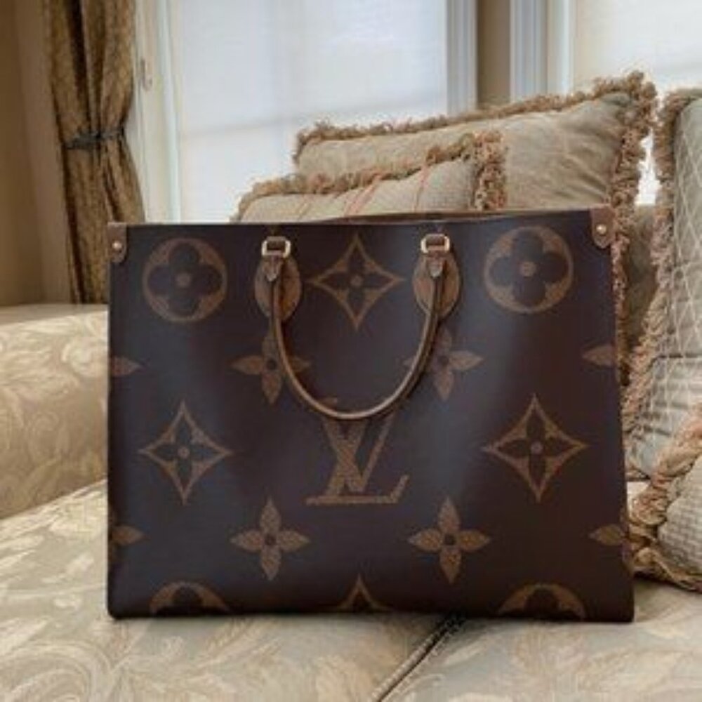 Louis Vuitton GM/Large OnTheGo Tote Bag